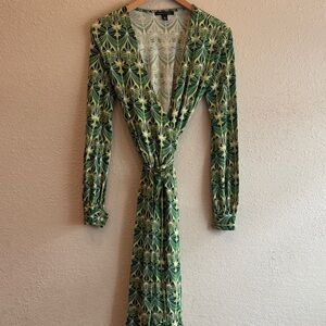Banana Republic Green Floral Long Sleeve Dress